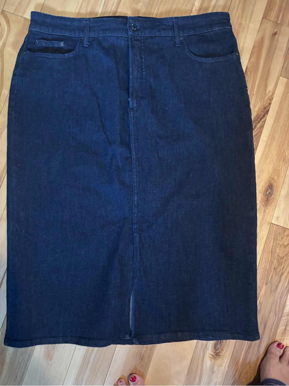 NWOT Ricki's Dark Blue Denim Pencil Skirt